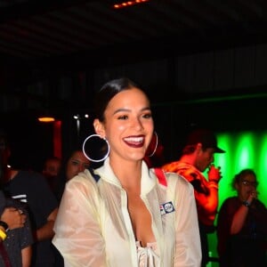 Bruna Marquezine deixou à mostra sua boa forma