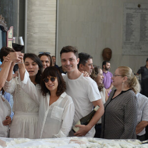 Velório de Marcelo Rezende é marcado por emoção de familiares e colegas de trabalho