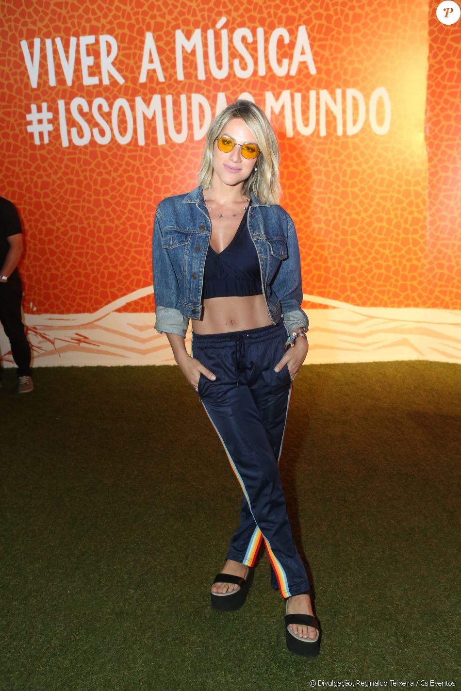 jaqueta jeans com listra