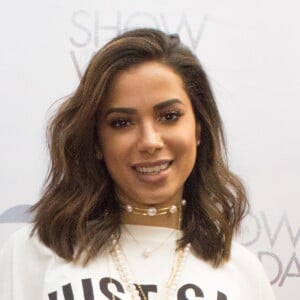 Anitta quer que todos os artistas se apresentem em um palco único em seu festival