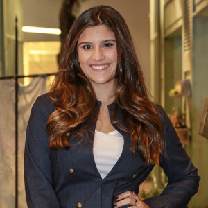 Gilua Costa, fã de chocolate, opta por substituir a guloseima por castanha do pará para uma alimentação mais saudável