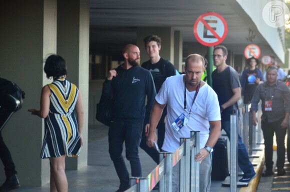 Shawn Mendes deixou o Brasil e embarcou para o México, na segunda-feira, 18 de setembro de 2017