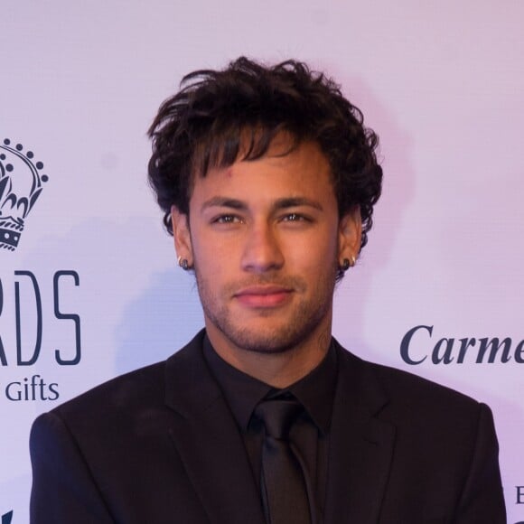 Neymar afirmou que ele e Bruna Marquezine romperam o namoro de forma amigável