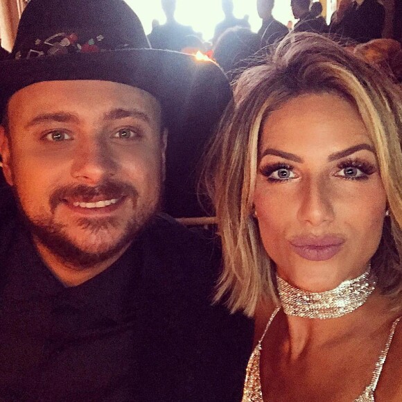 Em seu Instagram, Giovanna Ewbank mostrou momentos do jantar e festa da Swarovski em Milão, na Itália