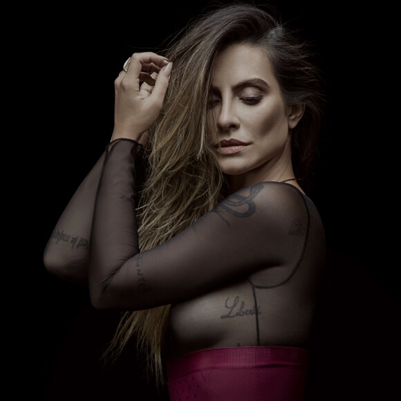 O sex appeal de Cleo Pires, de 35 anos, encanta até as mulheres. 'Uma vez, uma mulher muito gata, muito sexy, muito interessante, chegou em mim feroz e, eu juro, todo mundo gostaria de ficar com ela', contou a atriz