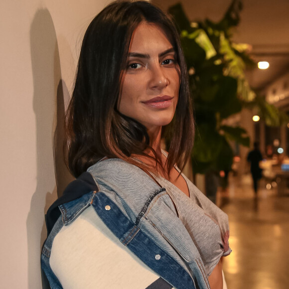 Dona de lábios volumosos e marcantes, Cleo Pires também diz gostar do maxilar