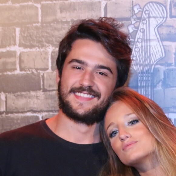 Bruna Griphao namora o estudante Paulo Magalhães, com quem curtiu o 'Rock in Rio'