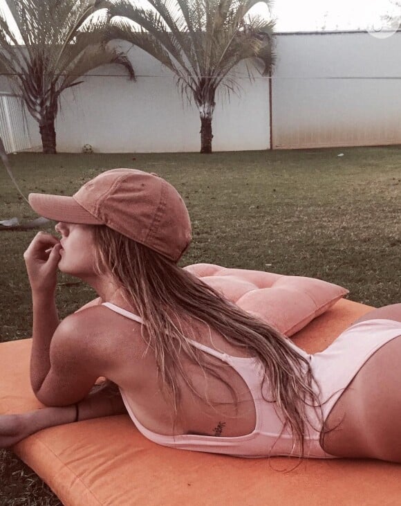 Bruna Griphao mostrou suas curvas em foto publicada no Instagram