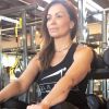 Solange Almeida mantém a boa forma com exercícios físicos
