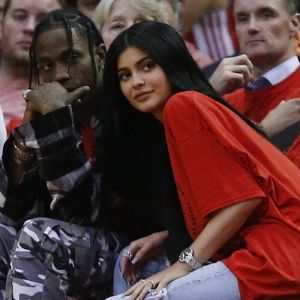 Site americano indicou que socialite Kylie Jenner espera uma filha do namorado, Travis Scott