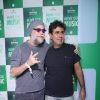 Barbudo, Fabio Assunção posa com Orã Figueiredo no Rock in Rio