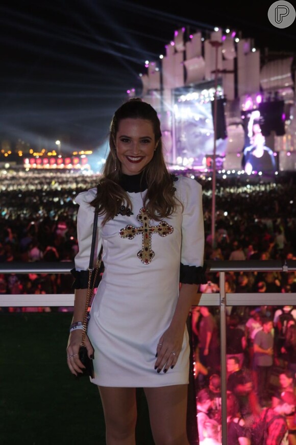 Juliana Paiva exalta Rock in Rio: 'É um festival de música. O grande barato é que traz todas as tribos, com ídolos de todas as tribos. É legal para você conhecer também. Rock, rock mesmo não é o meu forte, mas hoje eu estou aqui para conhecer bandas consagradas'