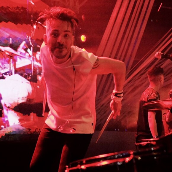 Junior Lima se apresentou com o Manimal, sua banda de música eletrônica no Rock In Rio