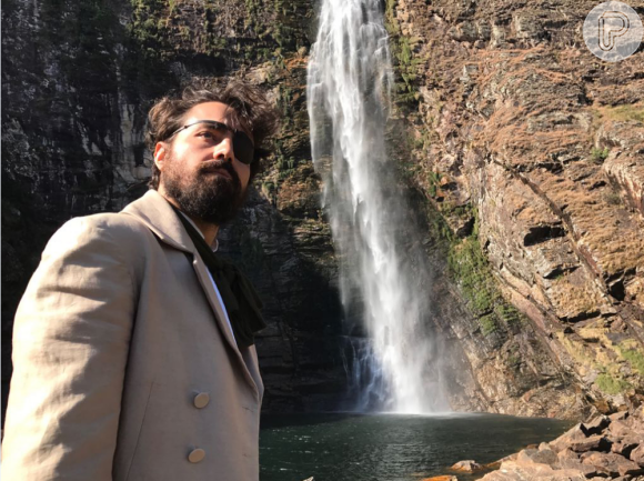A cena de Ferdinando (Ricardo Pereira) desaparecendo na cachoeira foi um dos pontos altos do último capítulo da novela 'Novo Mundo'