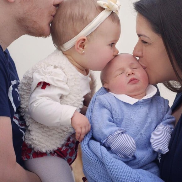 'Para alegrar e multiplicar o amor.. o Teodoro, é um presente do Senhor!" Sou eternamente grata a Deus por tantas graças! Muito mais do que um dia sonhei... e você é parte disso meu amor! Me sinto preenchida e realizada!', escreveu Thais Fersoza