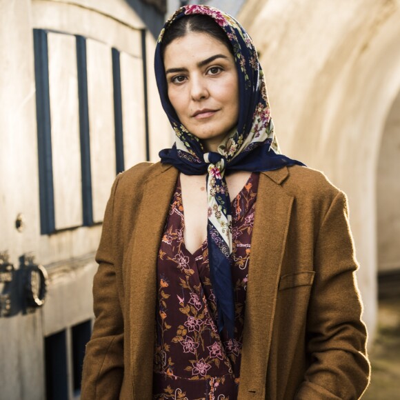 Delfina (Letícia Sabatella) descobre que Maria Vitória (Vitória Strada) está grávida, no capítulo que vai ao ar segunda-feira, dia 2 de outubro de 2017, na novela 'Tempo de Amar'