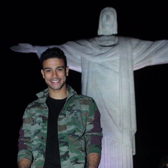 Sérgio Malheiros e mais famosos vão a show de Preta e o pai, Gilberto Gil, no Cristo Redentor, no Alto da Boa Vista, no Rio de Janeiro, na noite desta quarta-feira, 27 de setembro de 2017