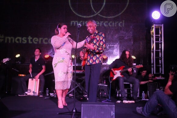 Preta Gil se emocionou ao cantar 'Drão' com o pai, Gilberto Gil
