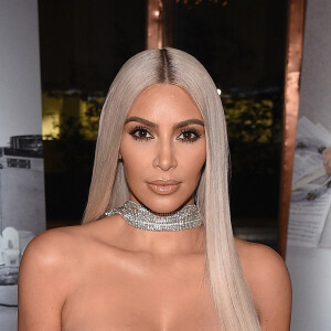 Kim Kardashian contratou uma barriga de aluguel e também vai ter um bebê