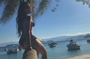 Ex-BBB Emilly posa de biquíni e ganha elogio de Jô Amâncio em foto: 'Mulherão'