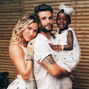 Giovanna Ewbank quer que Títi cresça empoderada, como contou em vídeo no seu canal nesta sexta-feira, dia 29 de setembro de 2017