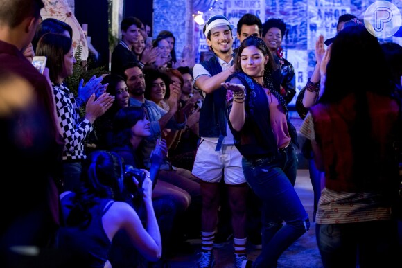 Beijaço em 'Malhação' gera memes e tem apoio de internautas nesta sexta-feira, dia 29 de setembro de 2017