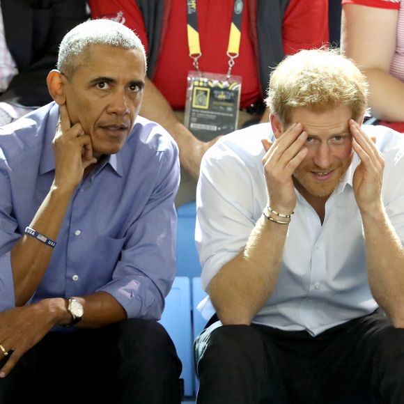 Barack Obama e Príncipe Harry se divertiram assistindo um jogo de basquete para cadeirantes no Canadá