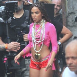 Em agosto, Anitta gravou o clipe de 'Vai, Malandra', no Morro do Vidigal, no Rio de Janeiro