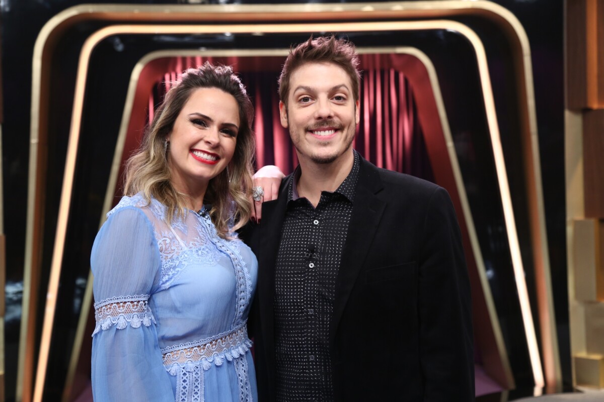 Foto Ana Paula Renault Conversou Com O Apresentador E Humorista Fábio Porchat Durante O 5607