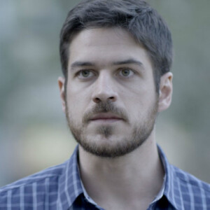 Zeca (Marco Pigossi) descobre que é pai de Ruyzinho (Lourenço Souza) e briga pela guarda na novela 'A Força do Querer'