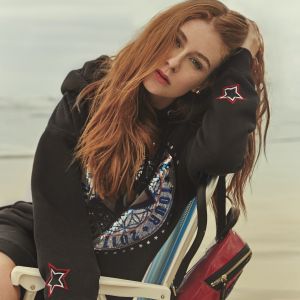 Marina Ruy Barbosa posou para a capa da edição de outubro da revista 'Glamour'