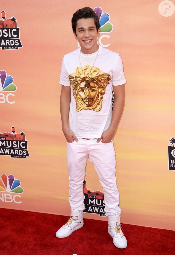 Austin Mahone prestigia iHeartRadio Music Awards 2014