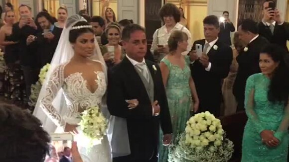 Ex-BBB Munik Nunes se casa com empresário Anderson Felício nesta terça-feira, dia 03 de outubro de 2017