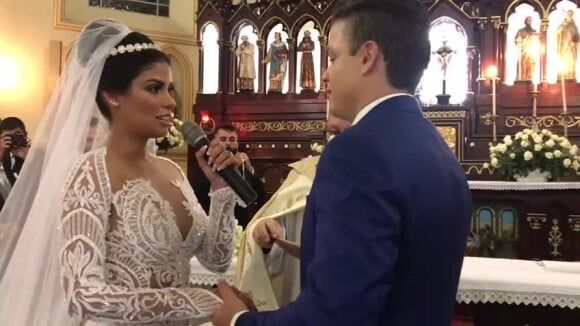 Munik faz votos de casamento para o noivo, Anderson Felício