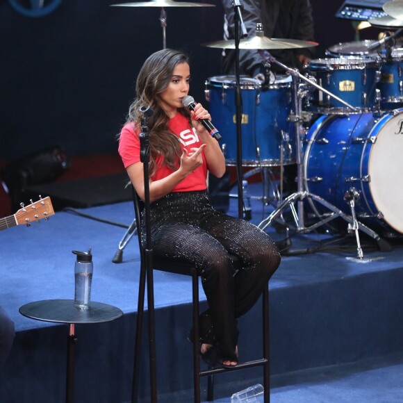 Anitta explica decisão de gravar clipe na Amazônia: 'Nossa floresta é incrível'