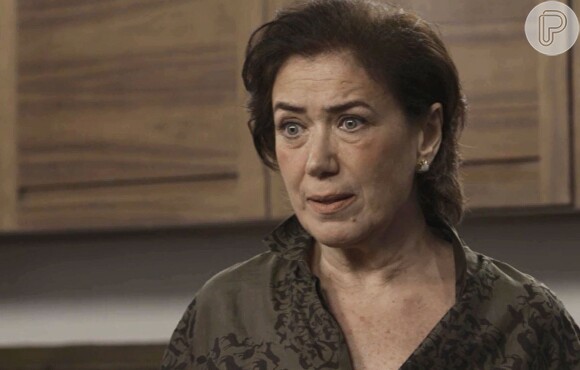 Silvana (Lília Cabral) ficará revoltada e partirá para cima de Irene (Débora Falabella) na novela 'A Força do Querer'