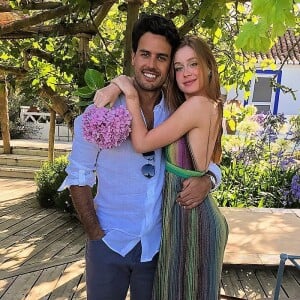 Marina Ruy Barbosa não acredita que terá muitas mudanças em sua vida após subir ao altar com Xandinho Negrão