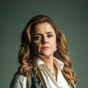 Marieta Severo será a dona de fazendas de soja falidas em Palmas, Tocantins, que fará de tudo para ficar rica novamente na novela 'O Outro Lado do Paraíso'