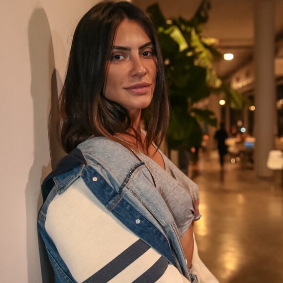 Cleo Pires revelou que chupou dedo até a idade adulta em seu canal do Youtube