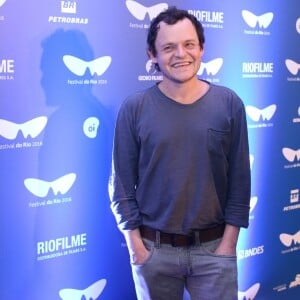 Matheus Nachtergaele dá vida a um executivo no filme 'Piedade'