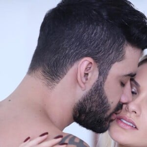 Andressa Suita postou uma foto sensual para parabenizar Gusttavo Lima em seu aniversário