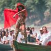 Anitta usou roupas em animal print para gravar na floresta Amazônica o clipe da música 'Is That For Me' em parceria com o DJ sueco Alesso