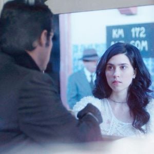 Fernão (Jayme Matarazzo) beija Tereza (Olívia Torres), na novela 'Tempo de Amar', em 14 de outubro de 2017