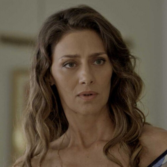 Na penúltima semana da novela 'A Força do Querer', Joyce (Maria Fernanda Cândido) dá adeus a Ivana (Carol Duarte) antes do filho retirar os seios em cirurgia