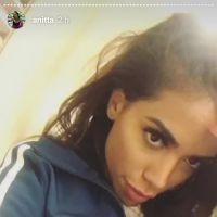 Anitta entrega preocupação do namorado por ela ficar 24h ao vivo: 'Está tenso'