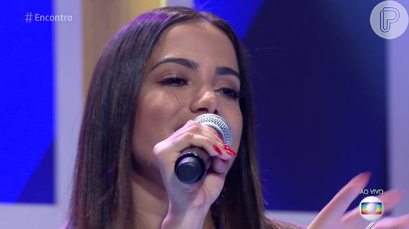 Anitta participou do 'Encontro' nesta sexta-feira, 13 de outubro de 2017, para lançar sua nova música, 'Is That For Me'