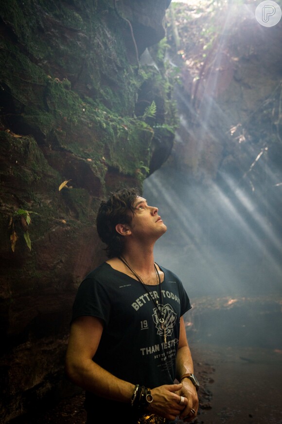 Gael (Sergio Guizé) vai passar férias na região do Jalapão, na novela 'O Outro Lado do Paraíso'