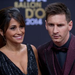 Antonella Roccuzzo, mulher de Lionel Messi, anunciou que está grávida do terceiro filho no domingo, 15 de outubro de 2017