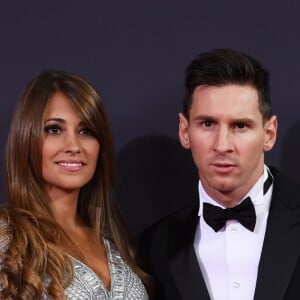 Antonella Roccuzzo e Lionel Messi confirmaram que vão ser pais pela terceira vez