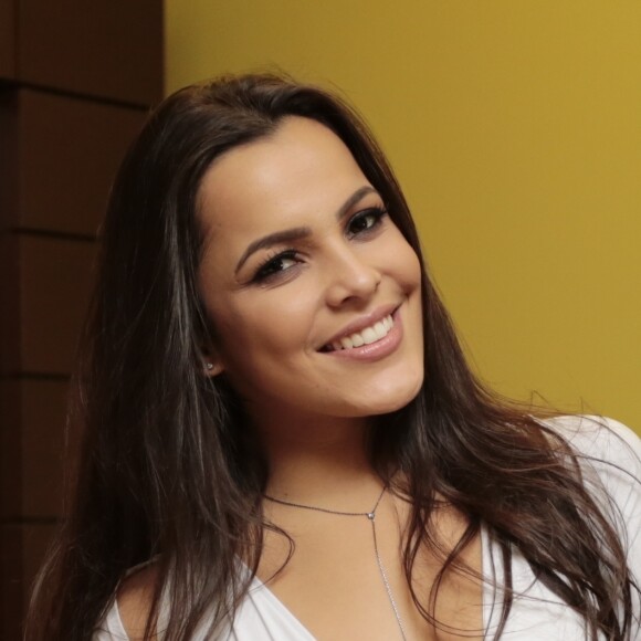 Marcos Härter comparou Flavia Viana a Emilly durante 'A Fazenda 9'